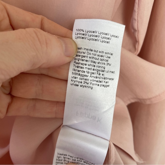 Filippa K relaxed fit button up in size small, soft pink. - Picture 2 of 9